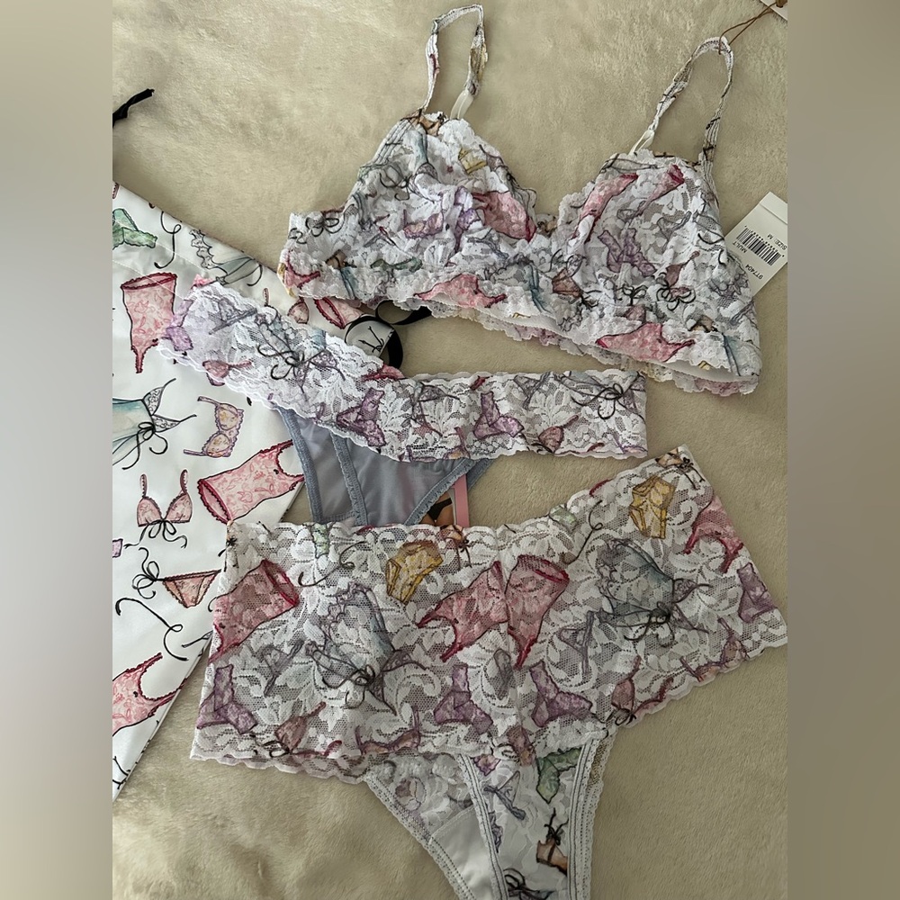 Hanky Panky Dallas Shaw Four Piece Lingerie Set Medium
